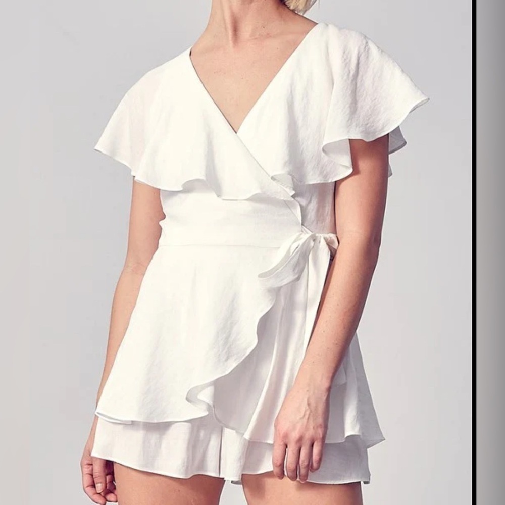DO+BE White Ruffle Wrap Romper – Size S (New with Tags)